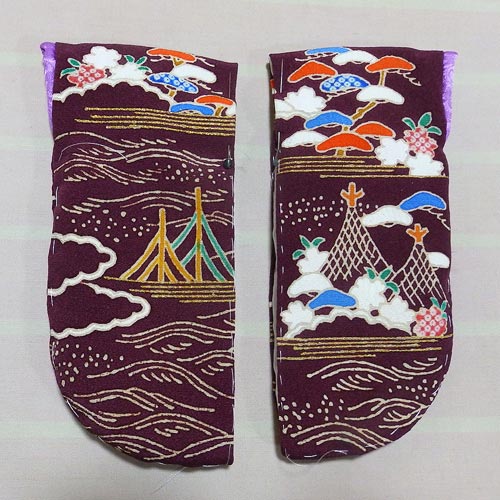 左右の袖が縫い終わる画像